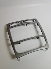 Carátula original radio Mercedes Benz W203 Clase C Sport A2036802439